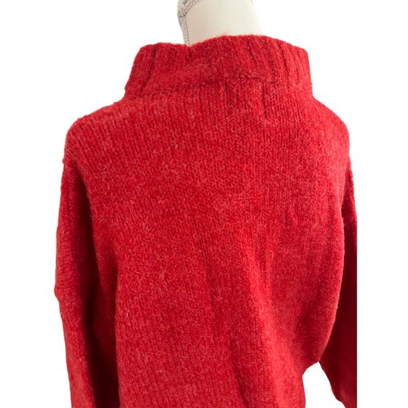MICHELLE NICOLE Red Chenille Sweater Size Medium NEW with tags - Picture 5 of 6